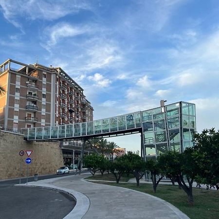 ブリンディジIl Ponte Di Vetro Houseアパートメント エクステリア 写真